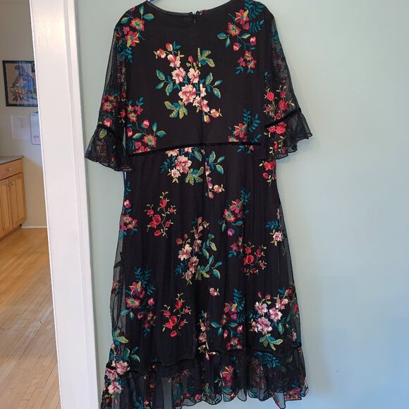 Kiyonna Wildflower Embroidered Dress -- size 1X--your Fancy DRESS - Picture 8 of 8